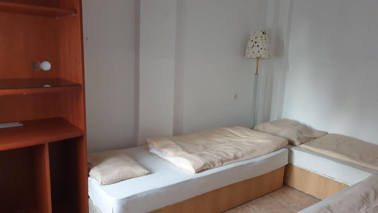 Aqua Hostel Siofok Exterior photo